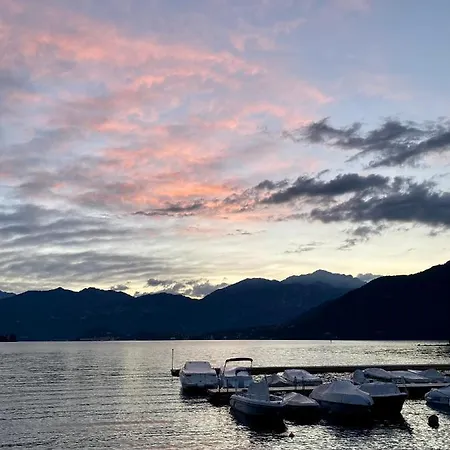 Andrea's House Lake Como アパート